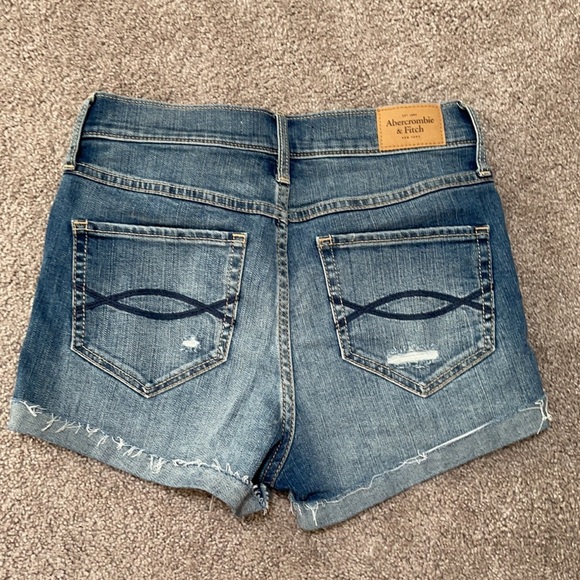 Abercrombie Jean Shorts - Picture 3 of 3